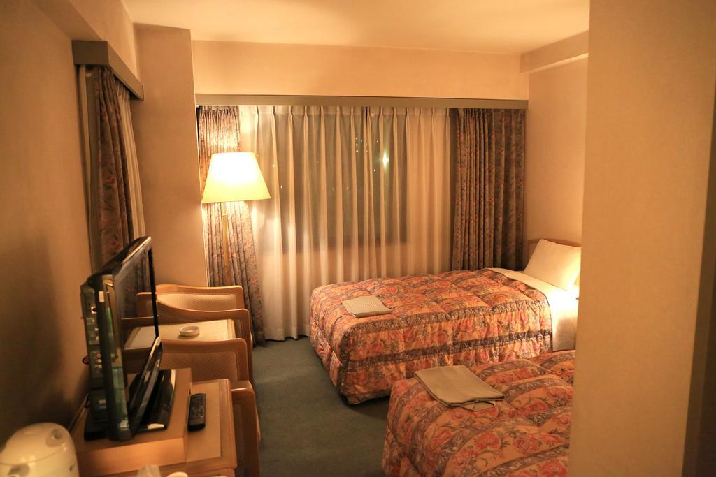 Hotel Palace Inn Toyota Toyota  Bagian luar foto