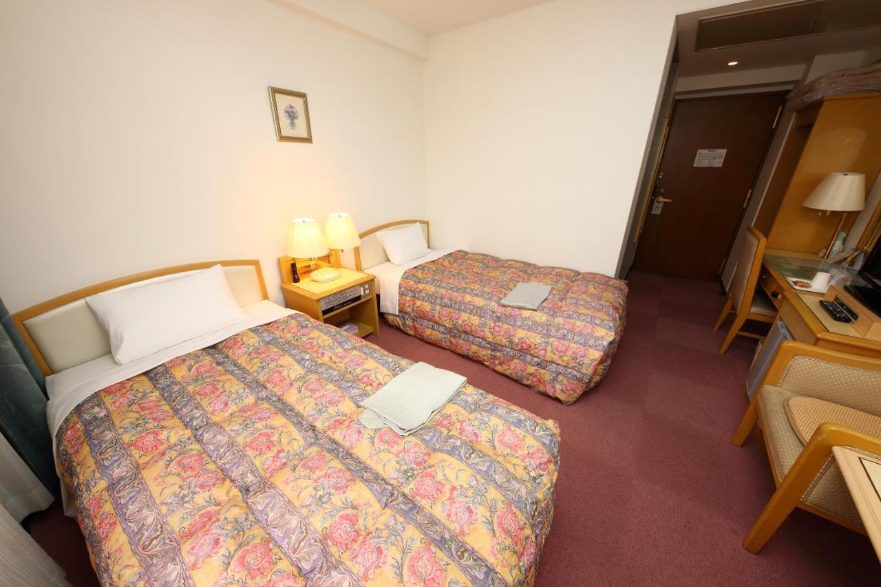 Hotel Palace Inn Toyota Toyota  Bagian luar foto
