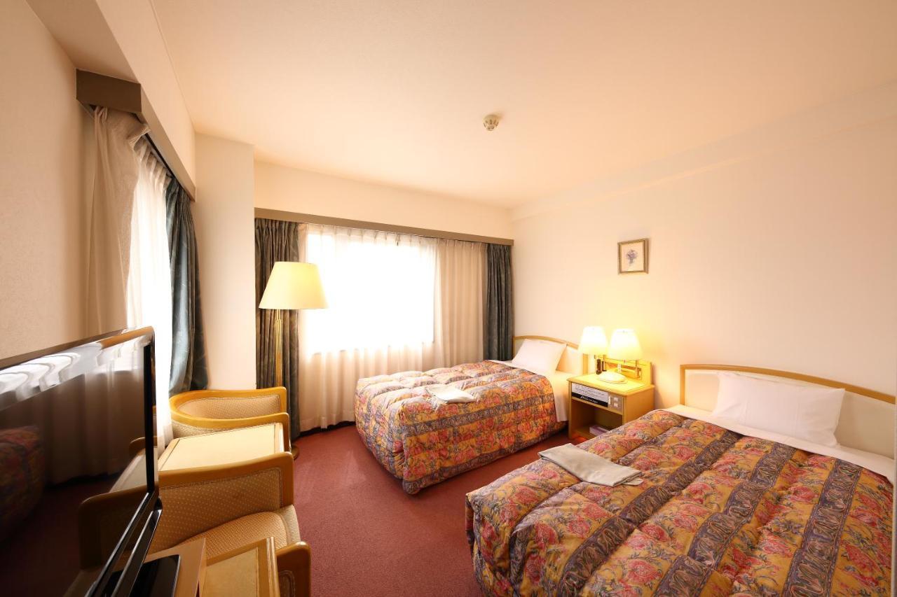 Hotel Palace Inn Toyota Toyota  Bagian luar foto