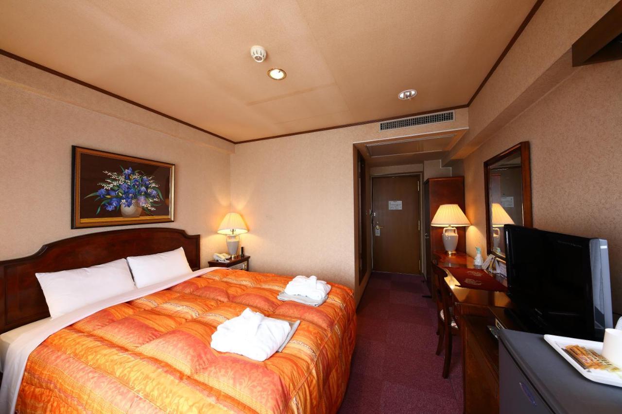 Hotel Palace Inn Toyota Toyota  Bagian luar foto